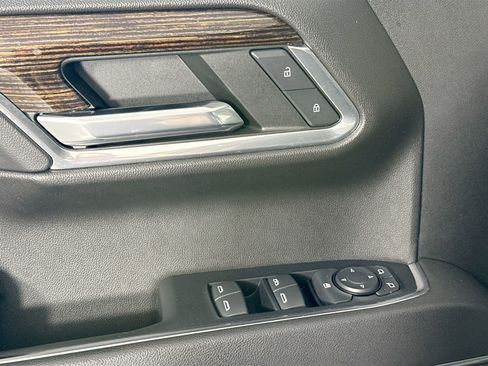 Used 2022 GMC Sierra 1500 Elevation w/ Elevation Premium Package image 22