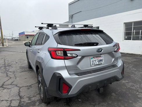 Used 2024 Subaru Crosstrek 2.0i Premium image 4