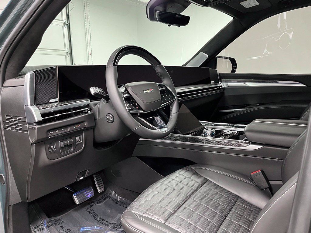 Used 2026 Cadillac Escalade V AWD/4WD image 44