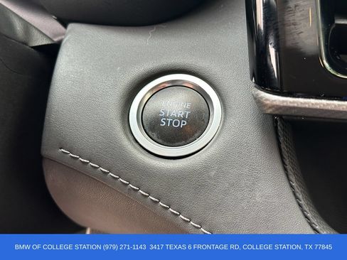 Used 2021 Toyota Highlander Platinum FWD image 16