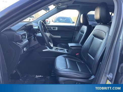 Used 2023 Ford Explorer XLT w/ Equipment Group 202A image 22