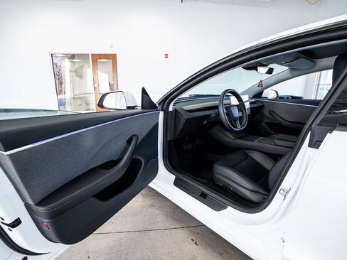 Used 2025 Tesla Model 3 Long Range image 28