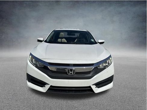 Used 2018 Honda Civic EX image 8