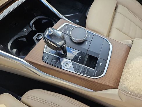 Used 2019 BMW 330i Sedan w/ Premium Package image 10