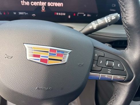 Used 2025 Cadillac XT4 Premium Luxury FWD image 24
