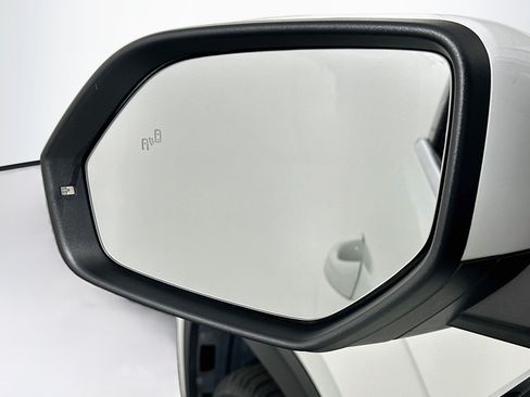 Used 2024 Volkswagen Atlas SE FWD image 16