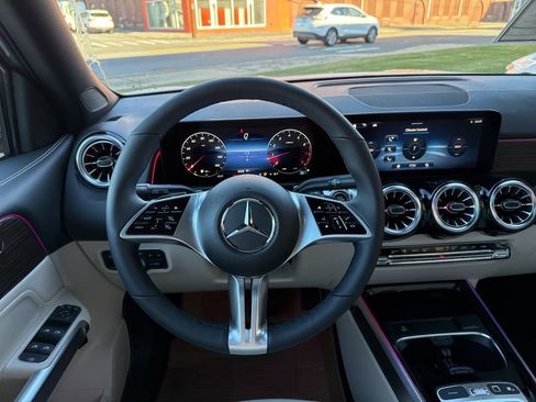New 2026 Mercedes-Benz GLB 250 4MATIC image 24