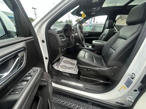 Used 2024 Chevrolet Tahoe Z71 w/ Luxury Package AWD/4WD image 10