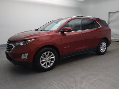 Used 2018 Chevrolet Equinox LT w/ Sun & Infotainment Package FWD image 2