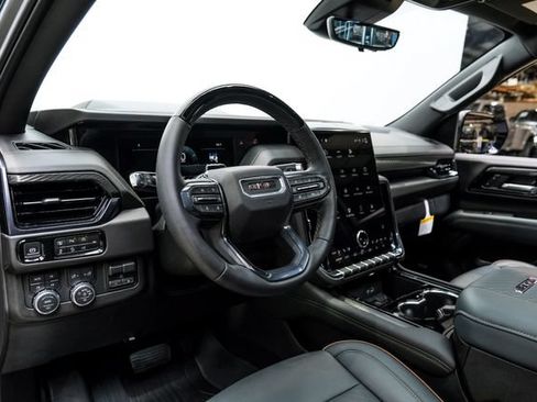 Used 2026 GMC Yukon AT4 w/ AT4 Premium Plus Package AWD/4WD image 12