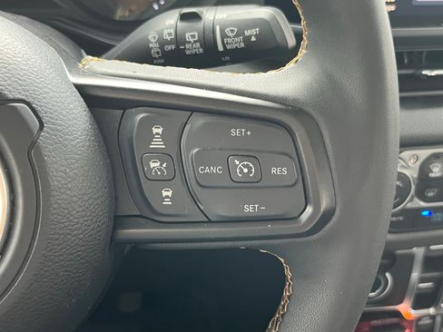 Used 2024 Jeep Wrangler Unlimited AWD/4WD image 26