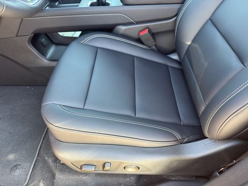 New 2026 GMC Acadia Elevation w/ Elevation Premium Package FWD image 11