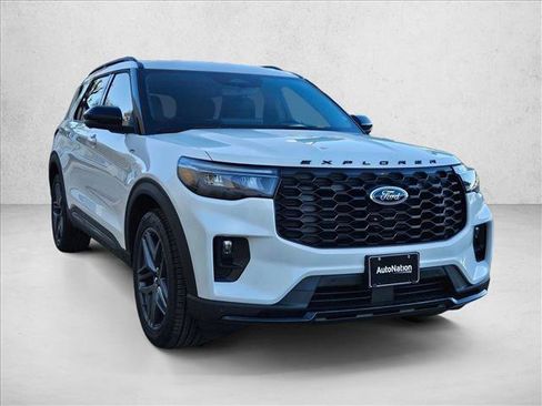 New 2026 Ford Explorer ST-Line w/ ST-Line Street Pack image 7