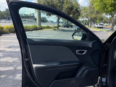Used 2025 Kia K4 FWD image 26