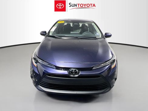 Used 2025 Toyota Corolla LE w/ Convenience Package FWD image 10