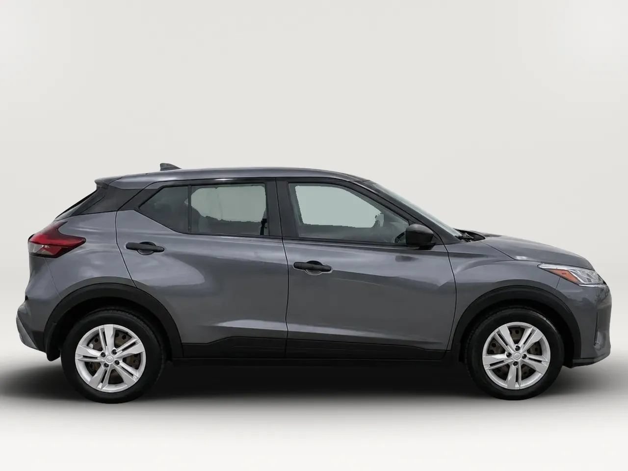 Used 2021 Nissan Kicks S FWD image 8