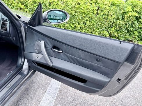 Used 2003 BMW Z4 3.0i RWD image 17