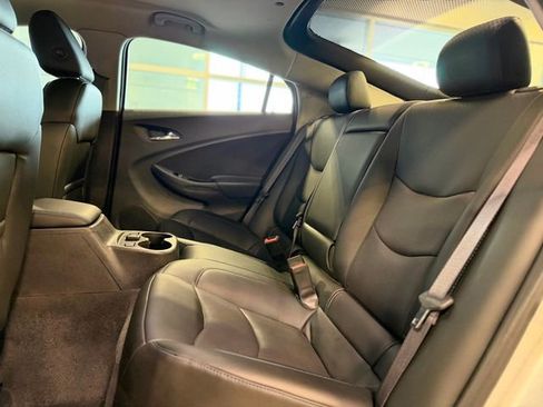 Used 2017 Chevrolet Volt Premier w/ Driver Confidence II Package image 22