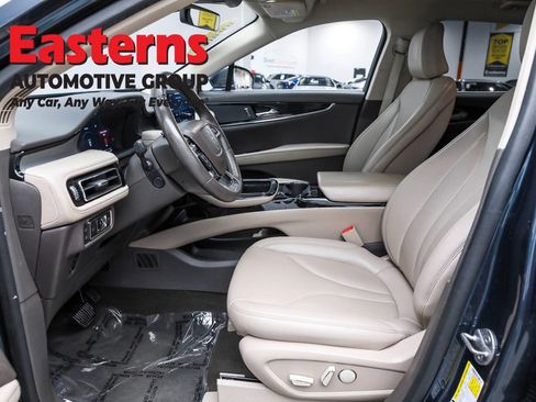 Used 2022 Lincoln Nautilus AWD w/ Premium Package image 14