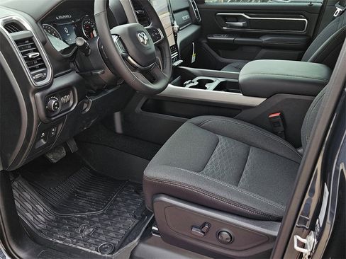 New 2026 RAM 1500 4x4 Crew Cab image 13