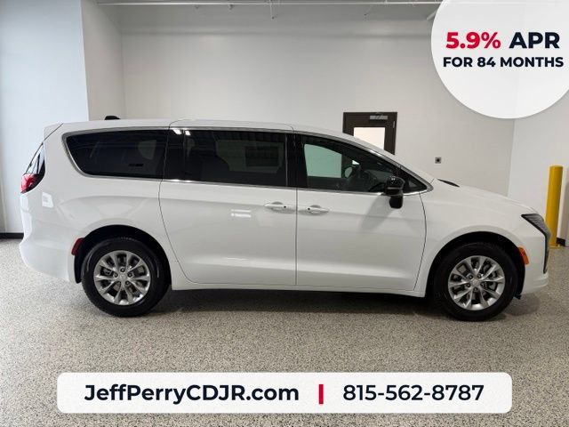 New 2027 Chrysler Pacifica Select AWD/4WD image 34