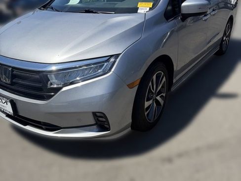 Used 2023 Honda Odyssey Touring image 4