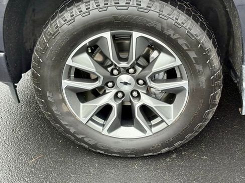 Used 2023 Chevrolet Silverado 1500 RST w/ Z71 Off-Road Package AWD/4WD image 32