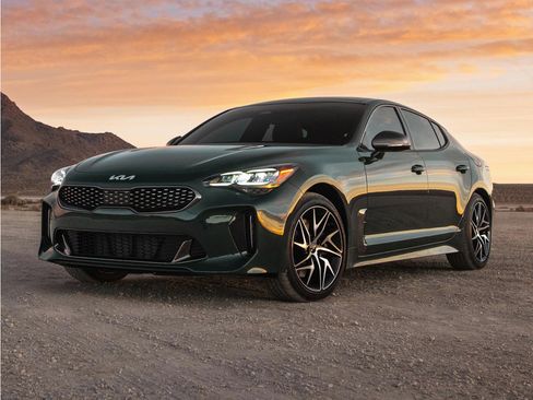 Used 2022 Kia Stinger GT-Line RWD image 1