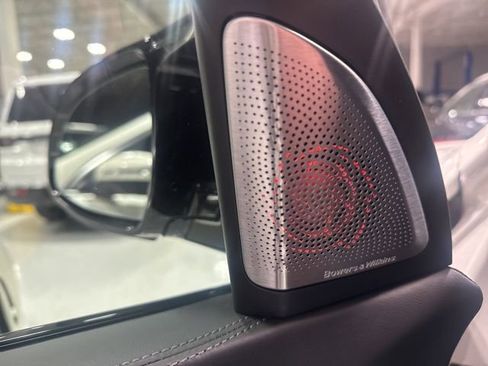 Used 2024 BMW X5 M Competition w/ Executive Package image 12