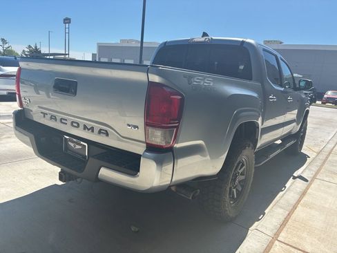 Used 2023 Toyota Tacoma SR AWD/4WD image 4