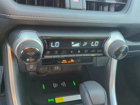 Certified 2025 Toyota RAV4 XLE AWD/4WD image 21