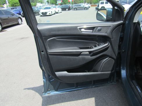Used 2016 Ford Edge Titanium w/ Equipment Group 301A AWD/4WD image 8