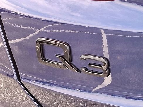 Used 2025 Audi Q3 2.0T Premium w/ Convenience Package image 11