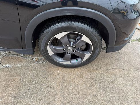 Used 2018 Honda HR-V EX image 47