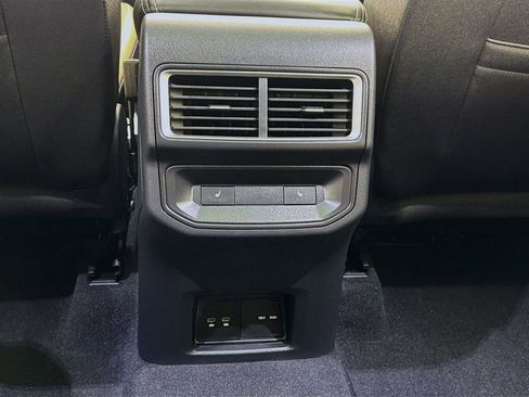 Used 2025 Volkswagen Atlas Cross Sport SEL R-Line image 27