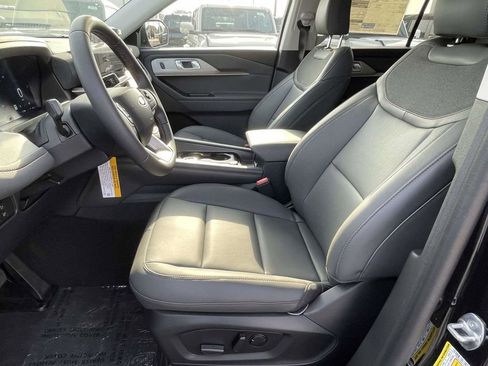 New 2026 Ford Explorer Active w/ Active Comfort Package image 14