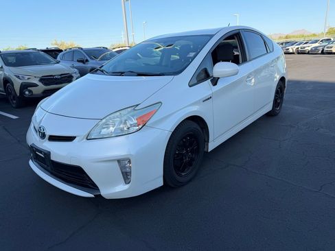 Used 2015 Toyota Prius Three FWD image 3