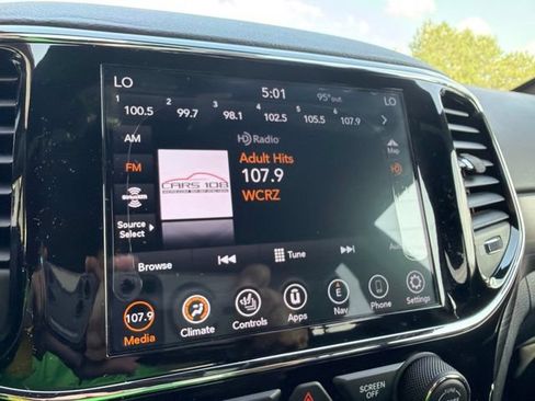Used 2020 Jeep Grand Cherokee Altitude AWD/4WD image 26