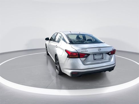 Used 2024 Nissan Altima 2.5 SR image 7