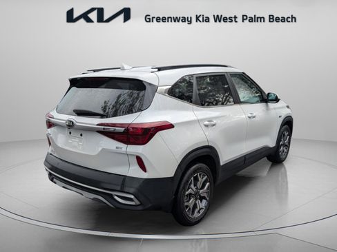 Certified 2021 Kia Seltos EX image 16