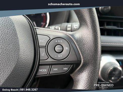 Used 2025 Toyota RAV4 XLE FWD image 23
