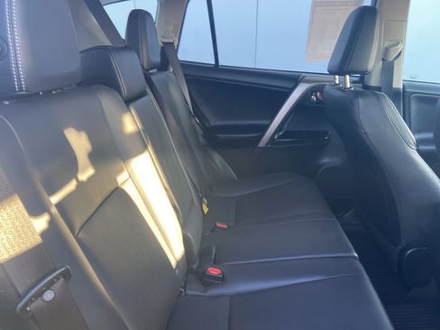 Used 2018 Toyota RAV4 Limited image 7