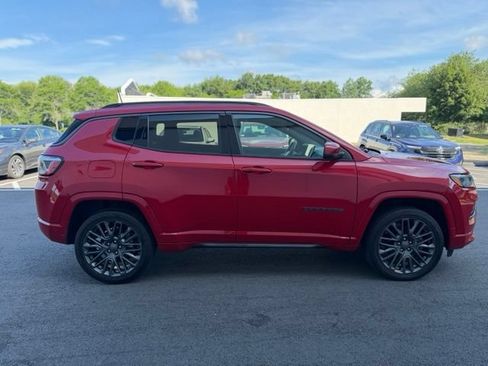 Used 2022 Jeep Compass Limited AWD/4WD image 5
