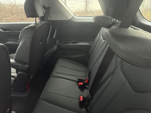 Used 2025 Hyundai Palisade SEL image 12