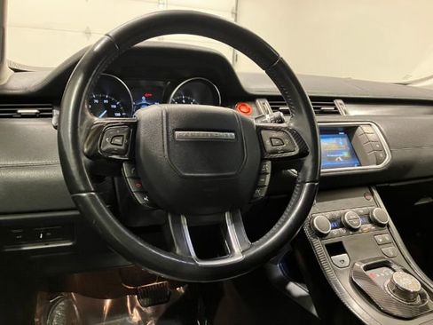 Used 2018 Land Rover Range Rover Evoque SE image 22