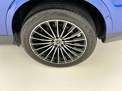 Used 2025 Mercedes-Benz GLC 300 4MATIC image 32