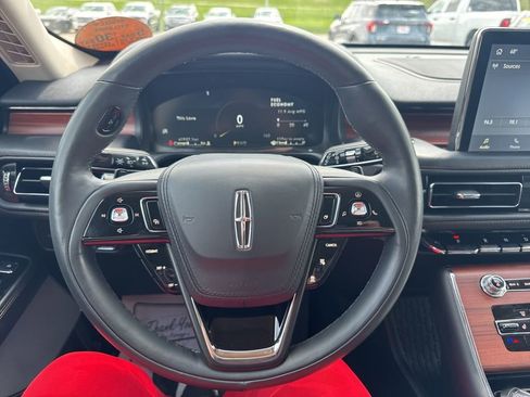 Used 2023 Lincoln Aviator Reserve w/ Equipment Group 201A AWD/4WD image 14