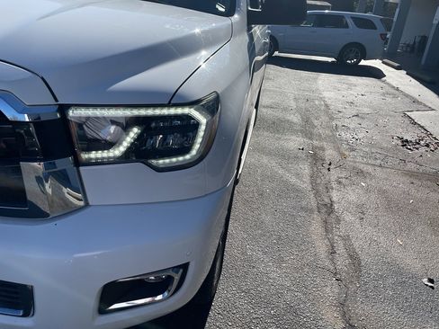 Used 2019 Toyota Sequoia TRD Sport w/ TRD Sport Premium Package image 4