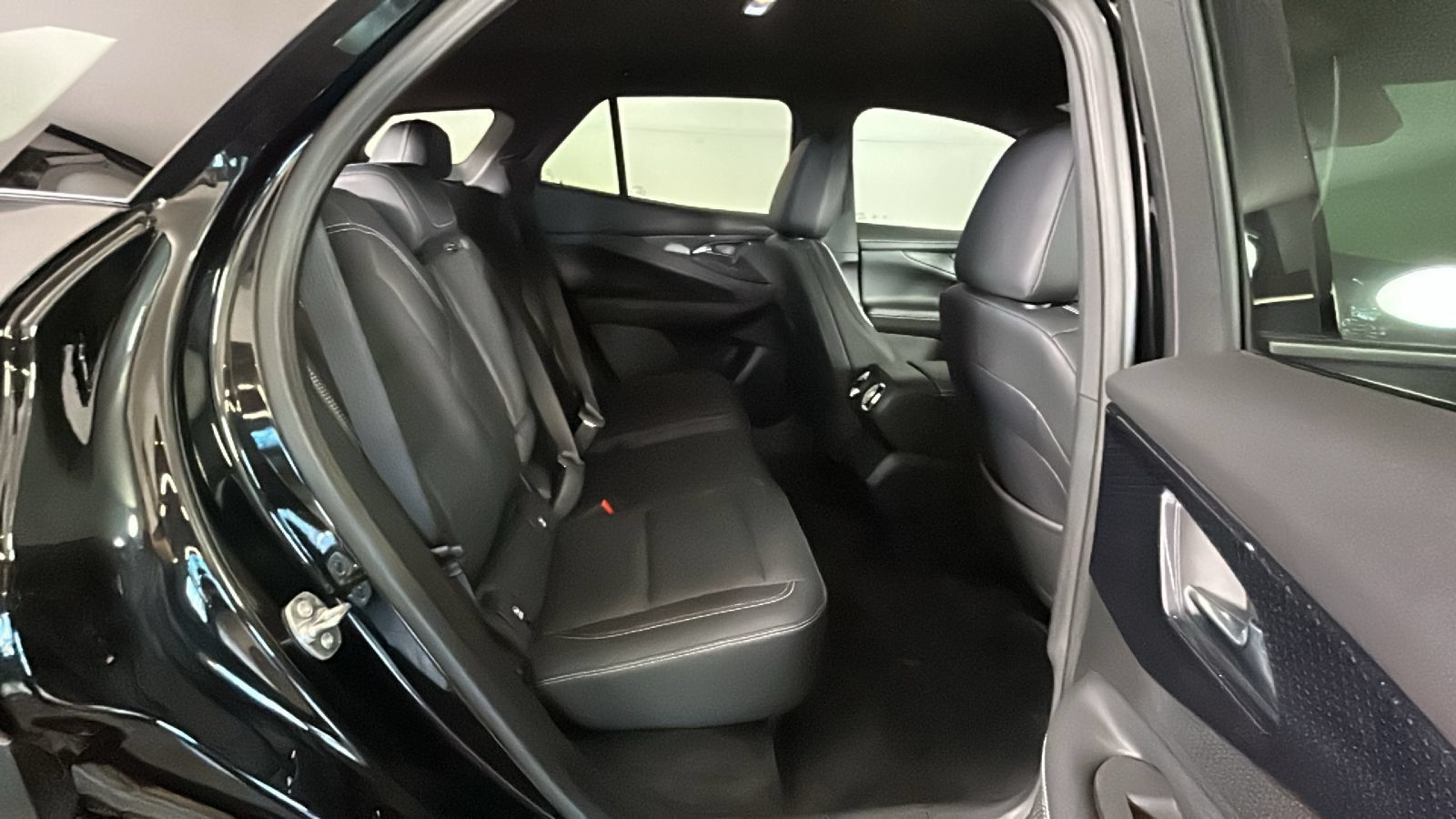 Used 2024 Chevrolet Blazer EV LT AWD/4WD image 35