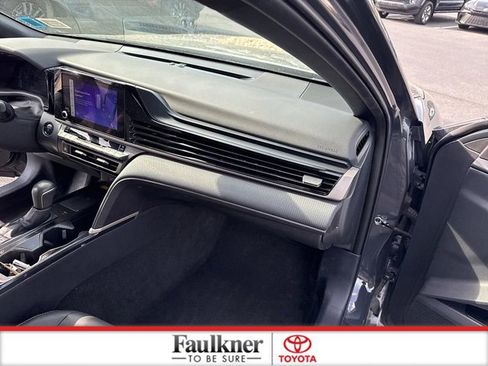 Used 2025 Toyota Camry SE image 16